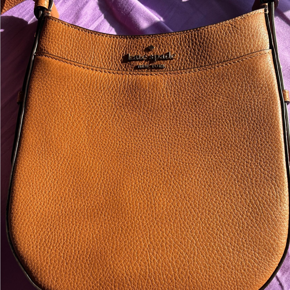 Kate Spade “Gingerbread” Leila North South Crossbody Bag - Picture 2 of 5